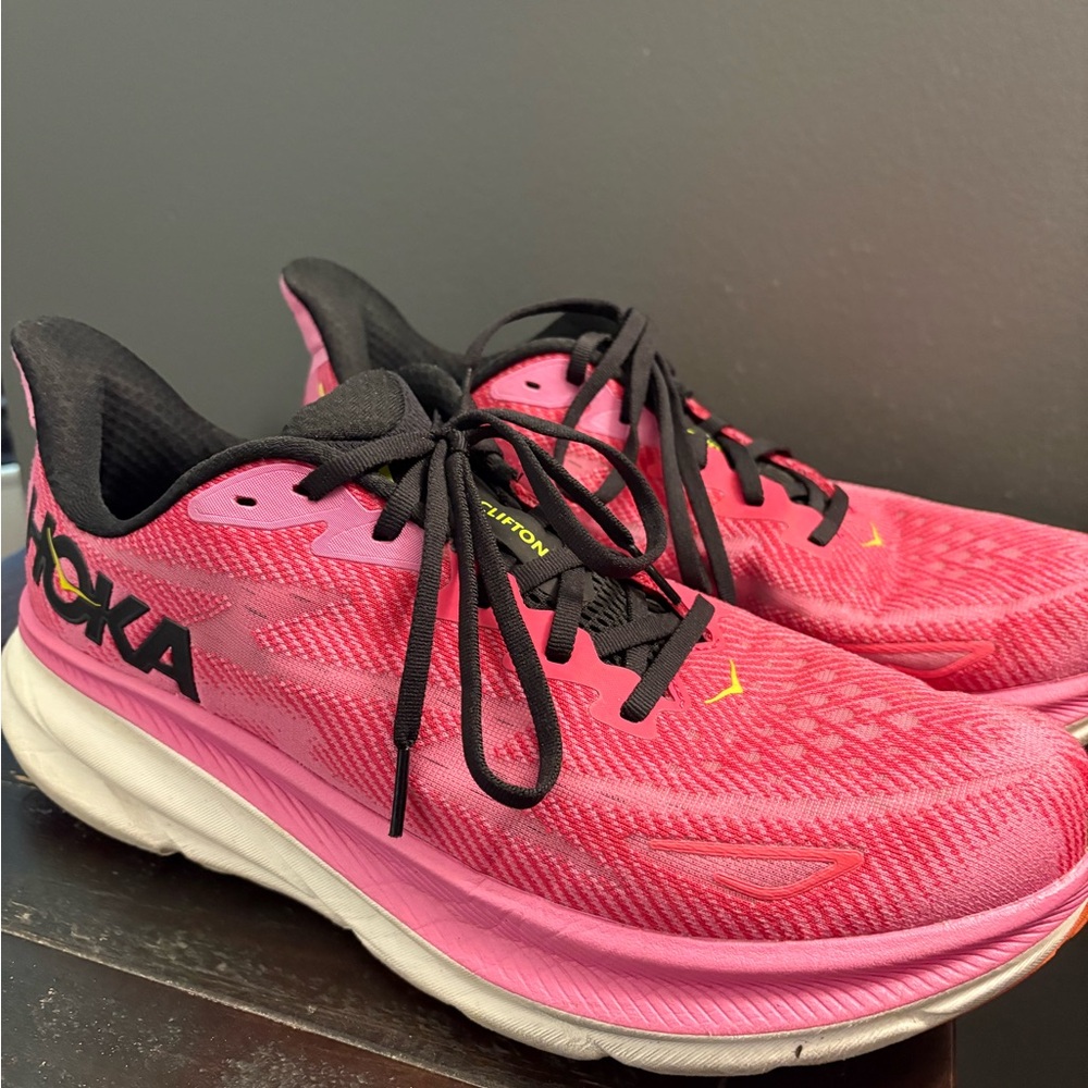 Hoka Clifton Women's Vibrant Pink Athletic Shoes